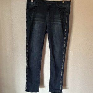 Westport Dark Wash Signature Fit Embroidered Skinny Jean 10